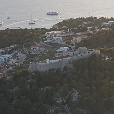 公寓 索尼娅＆提欧赫瓦尔别墅公寓 *